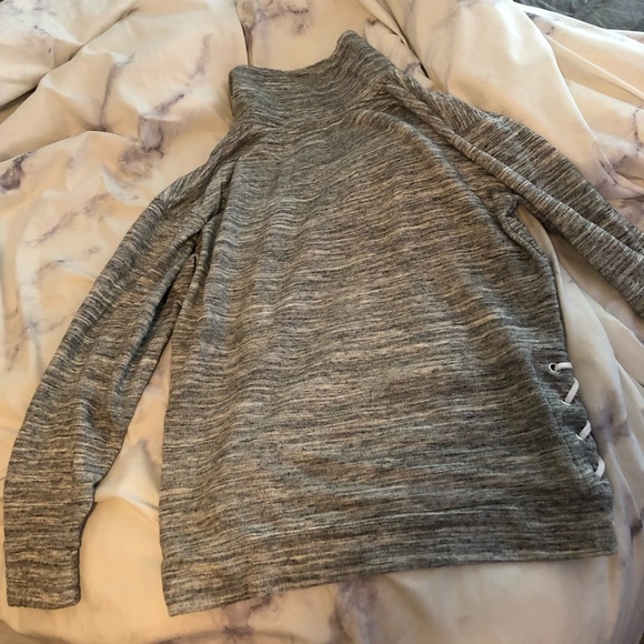 PINK Vs pullover - Picture 2 of 4